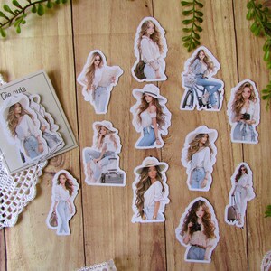Pack de die cuts "cosy girls" découpe en papier pour scrapbooking, art journal, planner, bullet journal, journaling