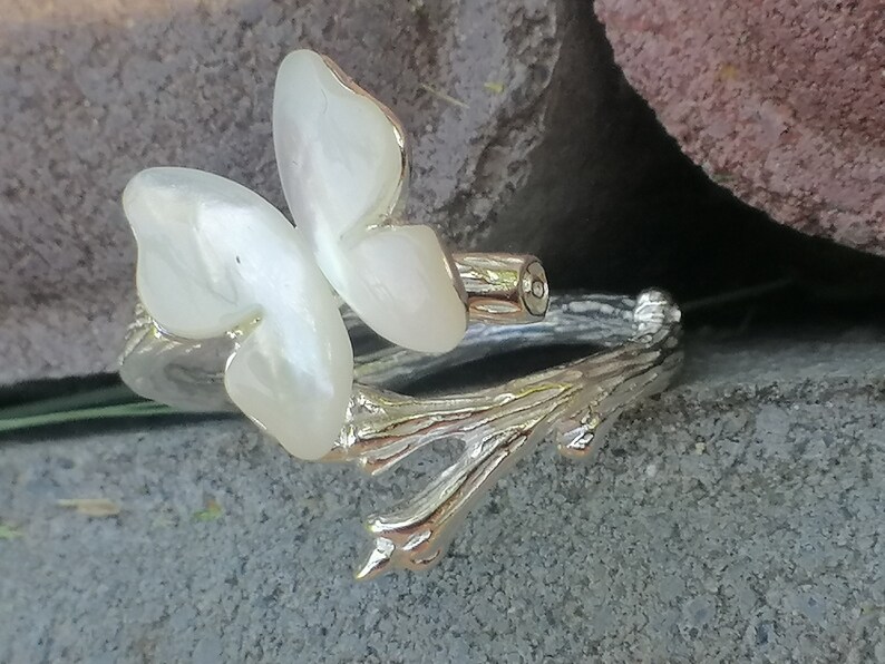 Art ring. 925 Sterling Silver Butterfly Ring Adjustable size ring for women real 925 sterling silver with natural mother of pearl