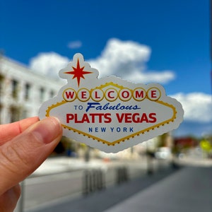 Bienvenido al fabuloso imán de Platts Vegas / Upstate NY / SUNY Plattsburgh Gift / Plattsvegas / Fridge Magnet / North Country Plattsburgh