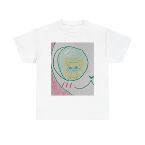 Cat in love Graphic Tee, Unisex Cotton T-Shirt, Fun Cat Lover Gift, Casual Wear, Unique Pet Art Shirt, Everyday Comfort Top