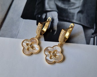 Clover Earrings Gold Plated Brass, Four Leaf Clover Earrings for Women, Clover Stud Earrings Mother of Pearl Lucky Clover Jewelry Gift Her