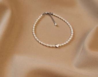 Gold Plated Ankle Bracelet With Natural Pearls, Dainty Tiny Heart Anklet For Her,  Pendant String of Pearls, Coquette Heart Charm Jewelry