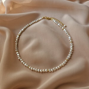 Minimalist Bridal Pearl Choker Necklace, Freshwater Pearls, Dainty Wedding Jewelry, Simple Elegant Bride Necklace, Delicate Pearl Choker