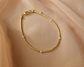 Armband met natuurlijke parels, kralenarmband met parels, sierlijke armband, elegante armband op aangepast formaat, vergulde armband, cadeau voor vrouw
