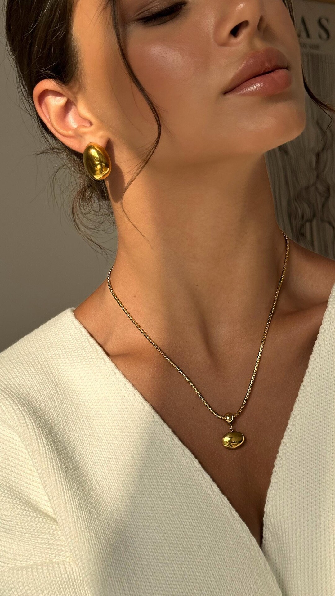 Golden Necklace main image 0