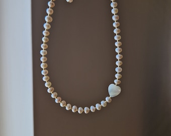 Aesthetic jewelry, Rondel choker necklace, Pearl choker, Gift for her, Handmade heart choker, Heart pearl, Slim Necklace, Summer jewelry