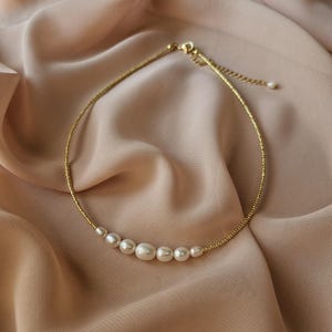 Gargantilla minimalista de perlas, delicada gargantilla de perlas, collar de perlas reales para novia, joyería de boda para novia, joyería para propuesta de dama de honor