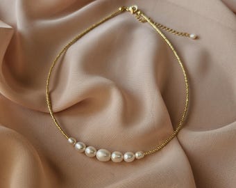 Minimalistyczny naszyjnik choker z pereł, delikatne perły choker, naszyjnik ślubny z prawdziwych pereł, biżuteria ślubna dla panny młodej, biżuteria do zaręczyn dla druhen