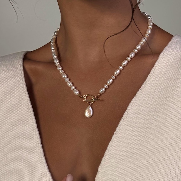 Pearl Pendant Toggle Necklace, Dainty Jewelry Set