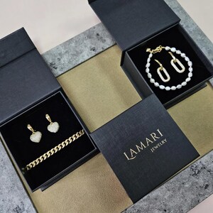 Bruidssieradenset met kristallen, zilveren hartvormige trouwketting, hangende hartvormige oorringen, gedraaide kristallen armband, jubileumcadeau voor haar afbeelding 8