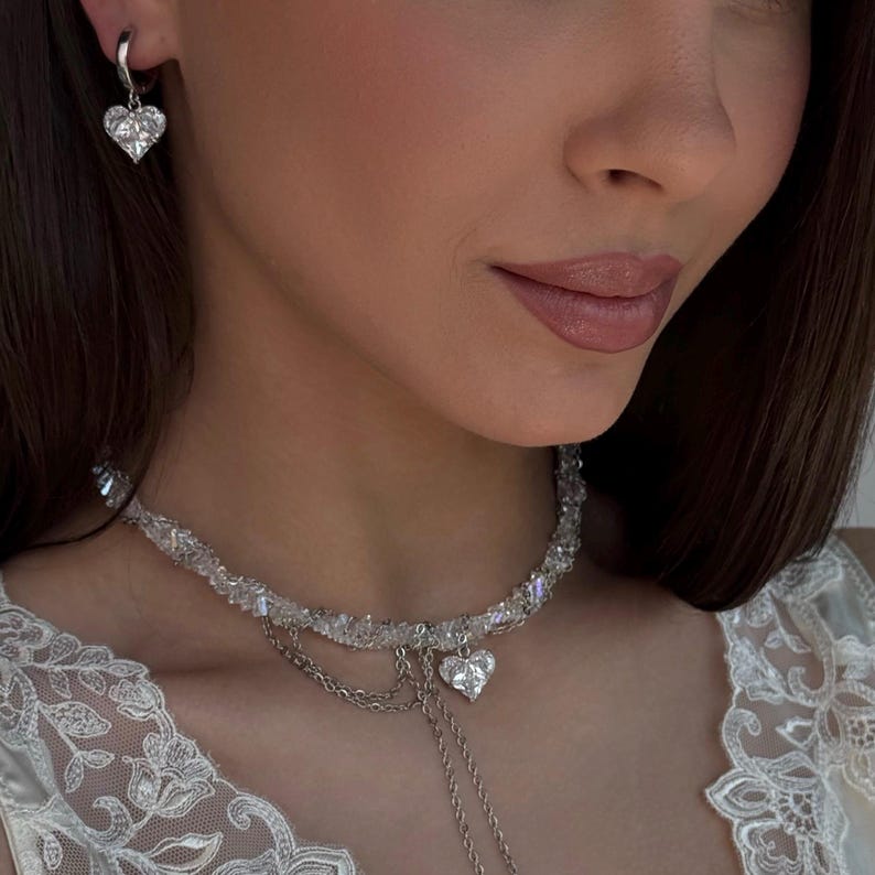 Bruidssieradenset met kristallen, zilveren hartvormige trouwketting, hangende hartvormige oorringen, gedraaide kristallen armband, jubileumcadeau voor haar afbeelding 13