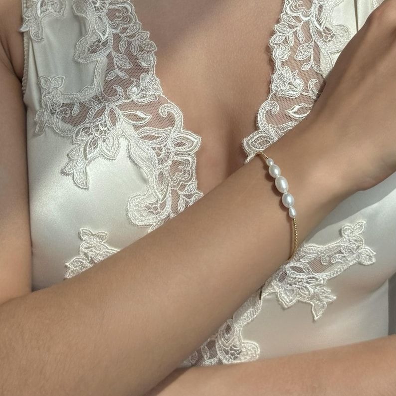 Armband met echte parels, sierlijke vergulde armband, bruiloft bruidssieraden afbeelding 1