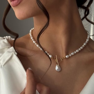 Äkta pärlhalsband med vipplås, elegant halsband med sötvattenspärlor