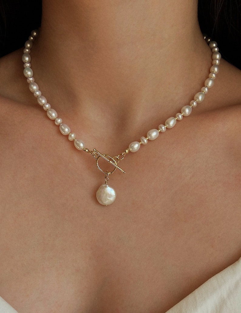 Pendentif en perles, collier vintage, collier délicat, collier de vraies perles, collier fait main, perle d'eau douce, cadeaux d'anniversaire pour femme image 2