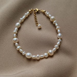 Conjunto de joyas de boda, collar de gargantilla de perlas nupciales, pendientes colgantes de perlas naturales, pulsera de perlas, pendientes de boda, conjunto de joyas delicadas imagen 4