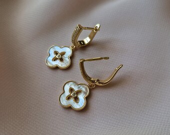 Jolie Boucles d'Oreilles Sweet Nacre onyx doré trèfle noir