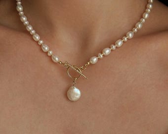 Delicata collana vintage con ciondolo di perle. Collana fatta a mano con vera perla d'acqua dolce, regalo per il 30° anniversario.
