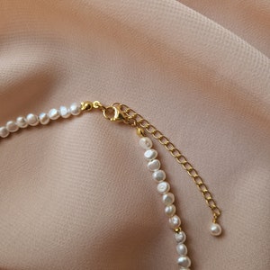 Ras de cou mariage perles de mariée, bijoux mariage, tour de cou blanc, petit collier de perles délicat, prêt pour l'expédition image 3