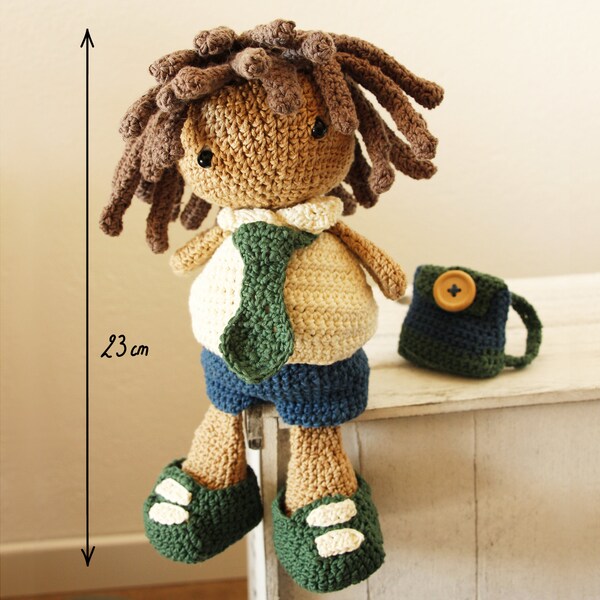 MOTIF-Écolier au crochet-Poupée amigurumi afro-boy-Poupée rasta-Poupée de 23 cm-Modèle de crochet PDF avec tutoriel photo-Téléchargement numérique