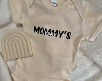 Baby Body „HERA“ Mommy‘s Mini | Geschenk | Geburt | Muttertag | Babyparty | Junge | Mädchen | Unisex