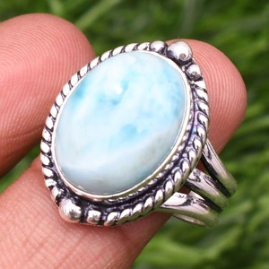 Anillo de larimar hecho a mano: joyería de piedras preciosas en plata de ley 925