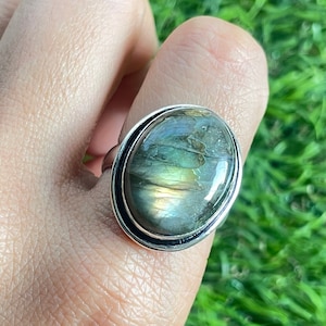 Handmade Oval Labradorite 925 Sterling Silver Ring