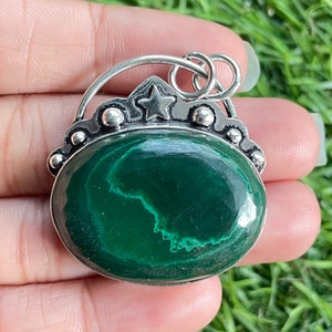 Colgante de malaquita Colgante de plata de ley 925 Piedra preciosa de malaquita Malaquita Joyas de piedras preciosas de plata hechas a mano Colgante de malaquita para collares