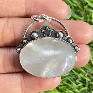 Mother of Pearl Pendant 925 Sterling Silver Pendant Pearl Gemstone Handmade Silver stone Jewelry Mother of Pearl Silver Pendant For Necklace