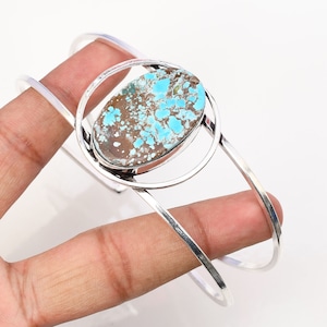 Brazalete de turquesa en plata de ley 925. Pulsera de piedras preciosas turquesas. Joyería de plata turquesa hecha a mano. Pulseras de regalo para mujer.