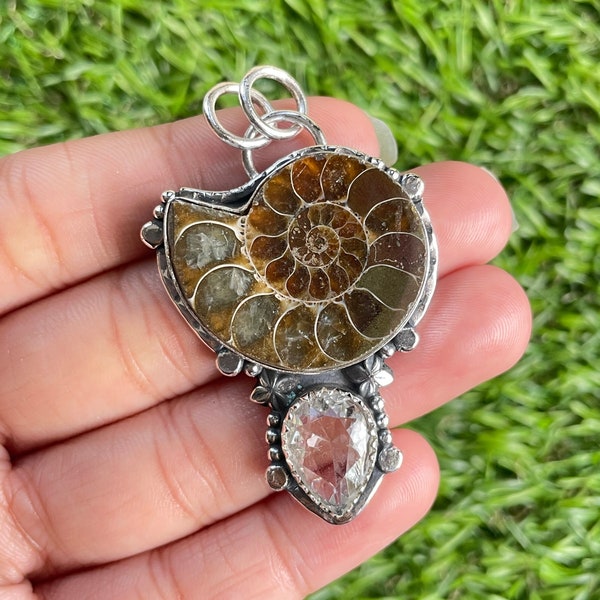 Ammonite Fossil 925 Pendentif en argent sterling Bijoux Ammonite Pierre de naissance Fait à la main Pendentif de guérison en argent pour colliers Femmes Cadeau de Noël