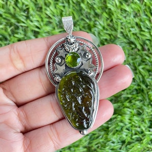 Moldavite 925 Sterling Silver Pendant Moldavite Gemstone Handmade Silver Gemstone Jewellery Pendant For Necklaces Heart Chakra stone pendant