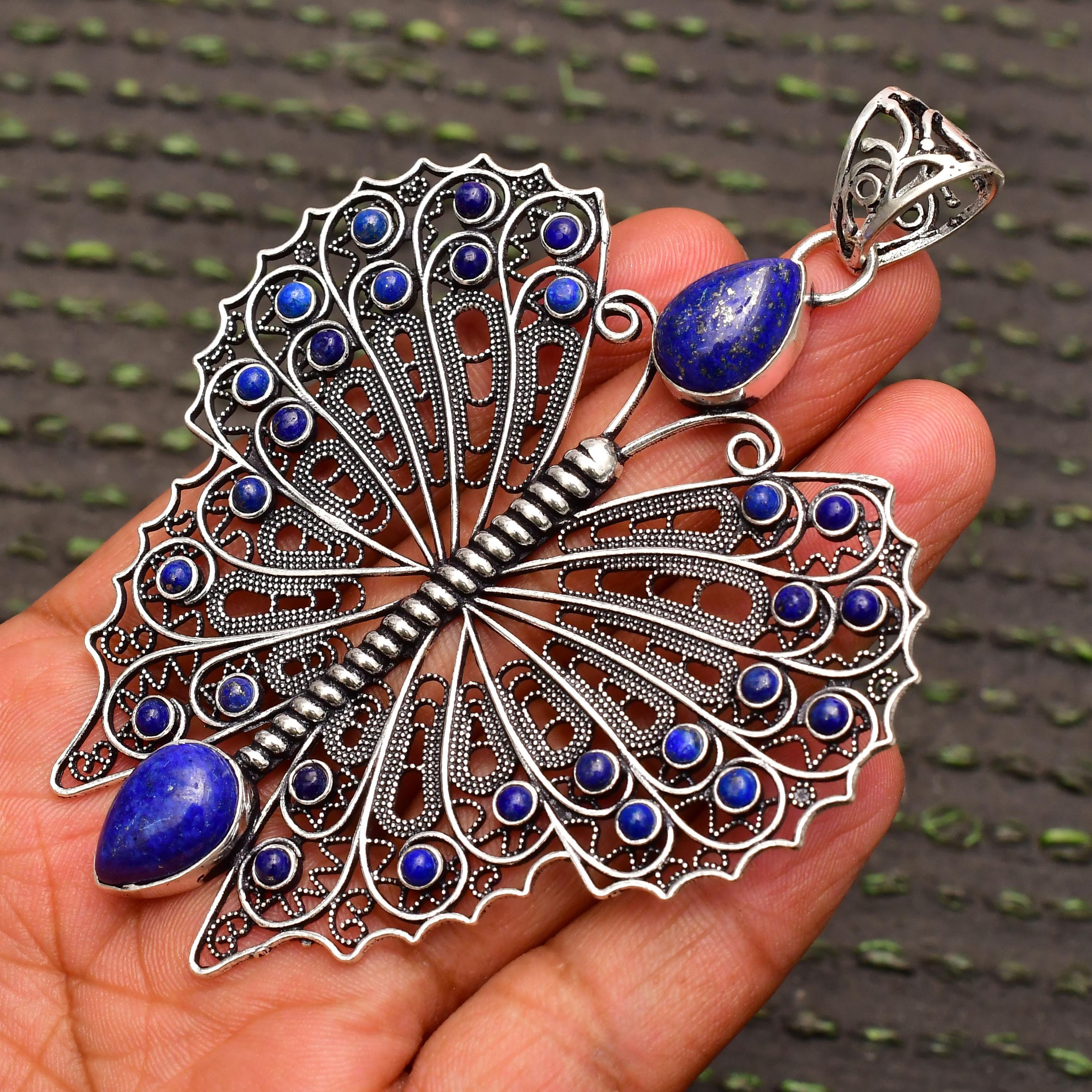 ラピスラズリの蝶ペンダント：925スターリングシルバーの宝石