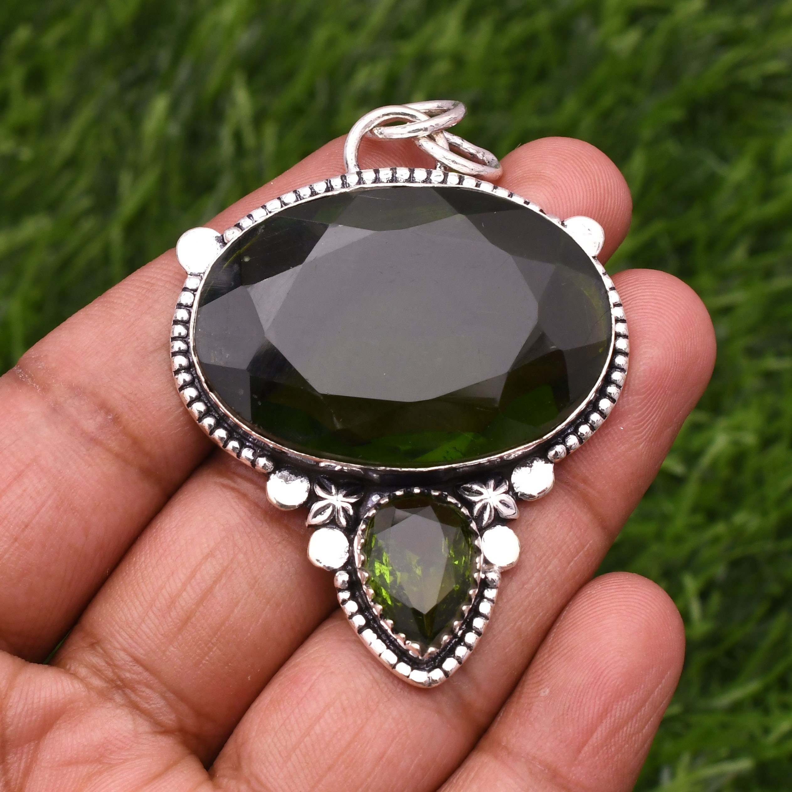 Pendentif Péridot Vert Sur Argent 925 - Fait Main En Inde - Réglable - Pierre De Labo