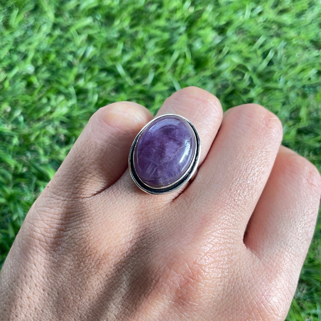 ハンドメイド　シルバーリング　アメジスト ハンドメイドアメジストリング：925スターリングシルバーの宝石リング