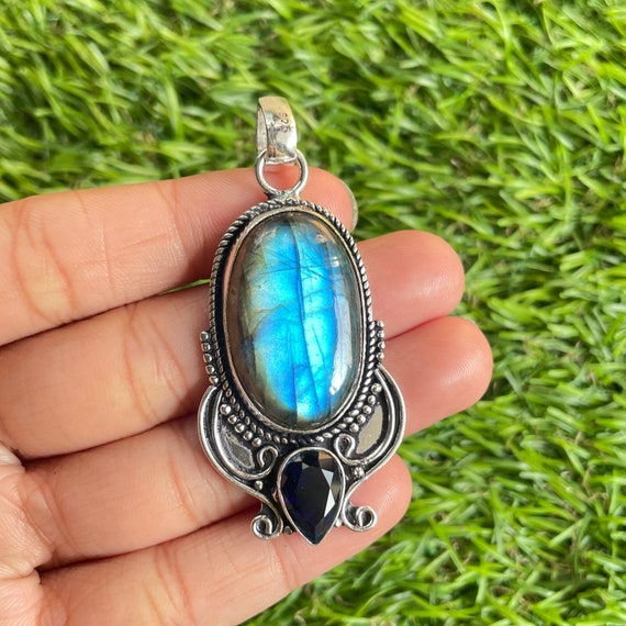 Handmade Oval Labradorite 925 Sterling Silver Pendant Necklace