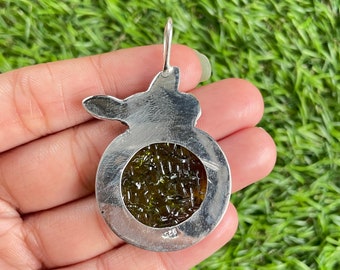 Ciondolo in moldavite naturale, ciondolo fatto a mano in Ciondolo in moldavite naturale, ciondolo fatto a mano in