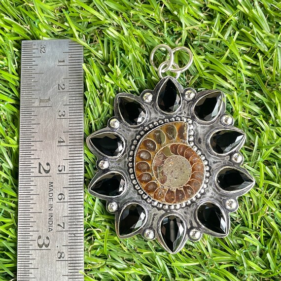 アンモナイト化石925スターリングシルバーペンダント：ハンドメイド