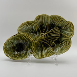 Vintage MCM Wade of California Pottery Avocado Green Drip Glaze Pine Cone Chip and Dip Snack Service Serving Dish Vintage Kitchen MCM Dining