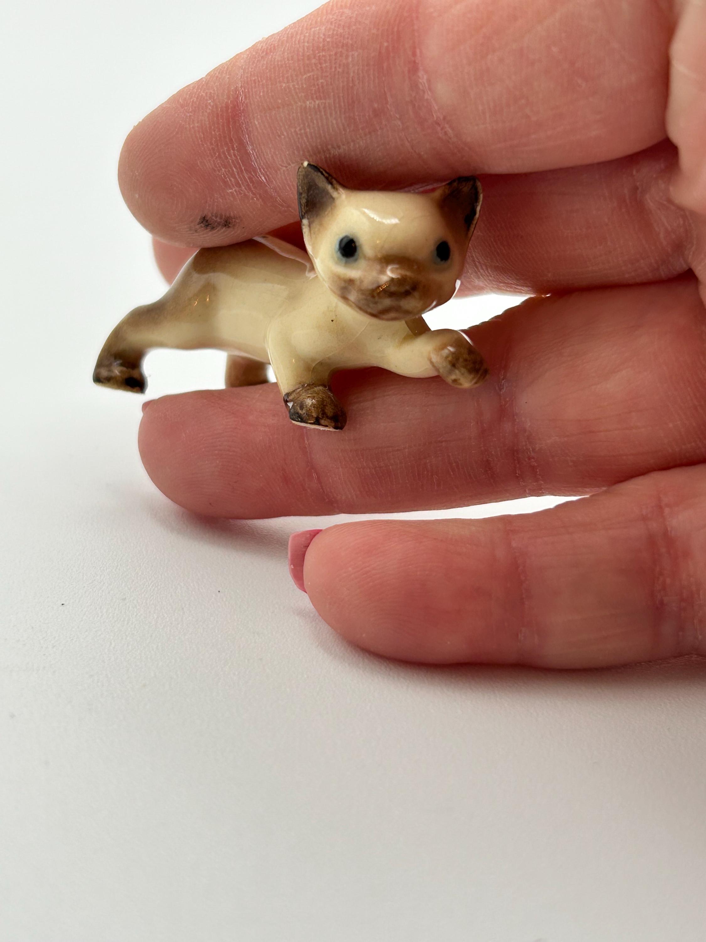 Selection of Vintage Hagen Renaker Miniature Ceramic Smalls Cats