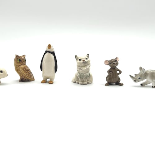 Selection of Vintage Hagen Renaker Miniature Ceramic Smalls Cats