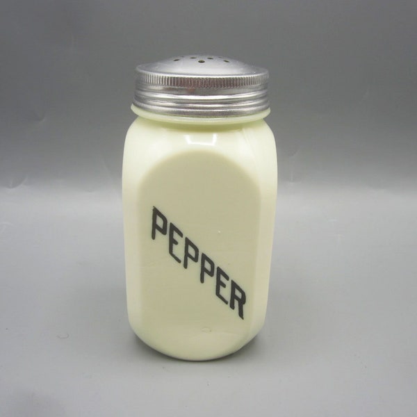 Lancaster Custard Ivory PEPPER Range Shaker - Slant Lettering - Depression Kitchen Glass