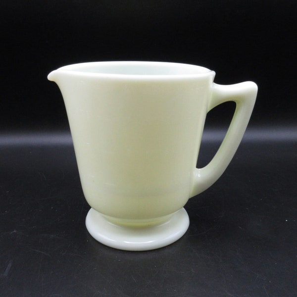 McKee Custard 4 Cup Measuring Cup or Pitcher 1930's Kitchenware Uranium Glass French Ivory