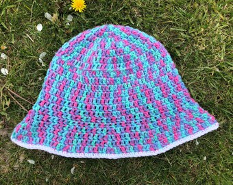 Frilly Bucket Hat Easy Crochet Pattern 