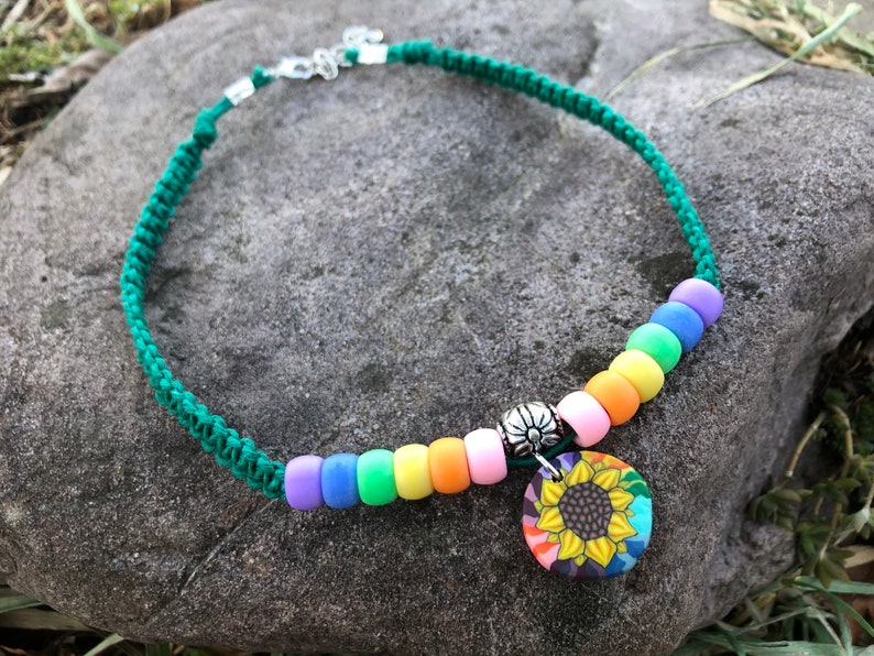 Kandi Pony Bead Festival Necklace Sunflower Hemp Choker Sunflower Pendant Hemp Necklace Hippie Boho Rave Rainbow Pride Flower