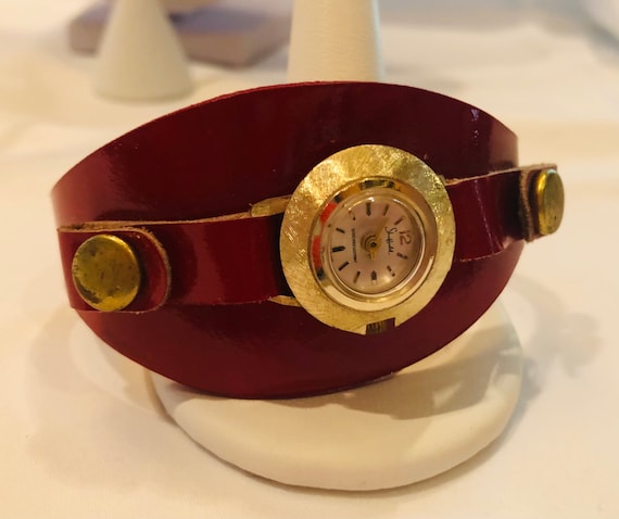 Vintage Sheffield Red and Gold Pleather Wrist Wat… - image 1
