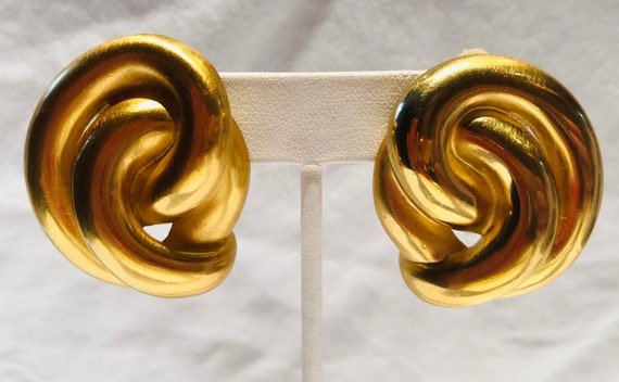 Vintage Gold Clip On Earrings - image 2