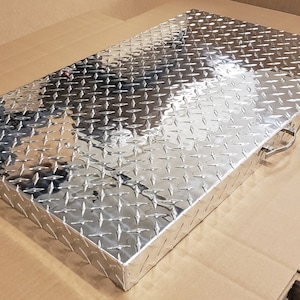 Griddle Cover, Diamond Plate Aluminum, for 28-inch Blackstone Griddle