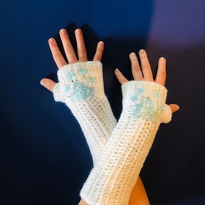 White Cat Paw Print Fingerless Gloves, Glow in the Dark, Cold Office Hand Gloves, Home Made, Crochet, Ribbed Design, Wrist Warmers, Winter