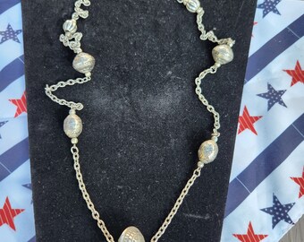 Gorgeous silver tone necklace with round charms, long, vintage