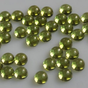 3 MM, 4 MM, 5 MM, 6 MM Natürlicher Peridot Runde Cabochon Edelstein, AAA Peridot Glatte Runde Cabochon kalibrierte Größe lose Edelstein für Schmuck